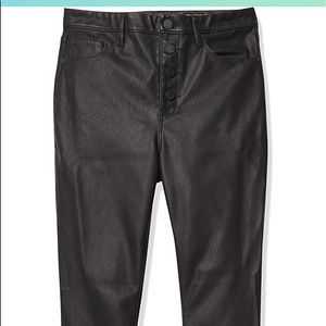 BLANKNYC NWOT black faux leather exposed button high rise skinny pant